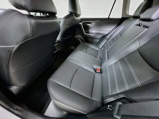 2025 Toyota Rav4 XLE Premium — photo 25
