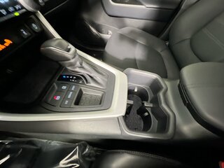2025 Toyota Rav4 XLE Premium — photo 21