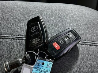 2025 Toyota Rav4 XLE Premium — photo 32