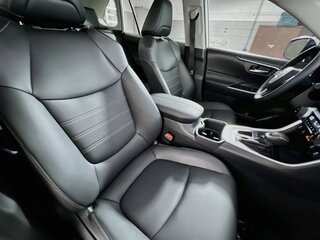 2025 Toyota Rav4 XLE Premium — photo 27