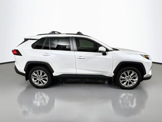 2025 Toyota Rav4 XLE Premium — photo 2