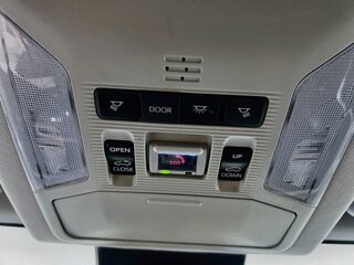 2025 Toyota Rav4 XLE Premium — photo 18