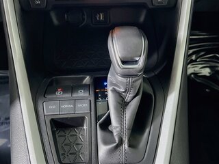 2025 Toyota Rav4 XLE Premium — photo 21