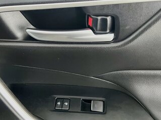 2025 Toyota Rav4 XLE Premium — photo 29