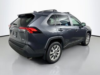 2025 Toyota Rav4 XLE Premium — photo 3