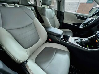 2025 Toyota Rav4 XLE Premium — photo 28