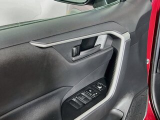 2021 Toyota Rav4 LE — photo 14