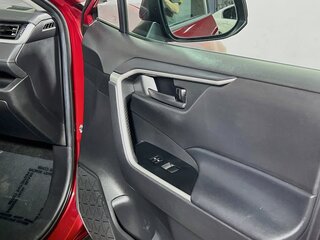2021 Toyota Rav4 LE — photo 29