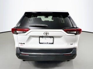 2022 Toyota Rav4 LE — photo 4