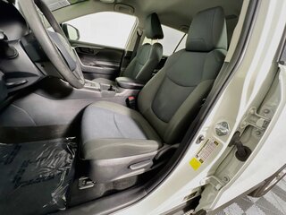 2022 Toyota Rav4 LE — photo 12