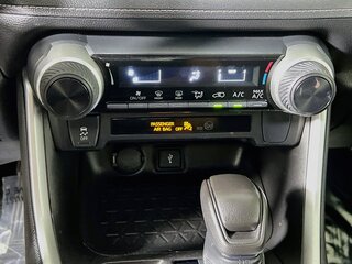 2022 Toyota Rav4 LE — photo 21