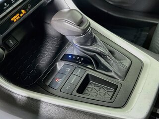 2022 Toyota Rav4 LE — photo 19