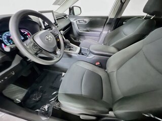 2025 Toyota Rav4 LE — photo 12