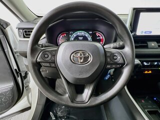 2025 Toyota Rav4 LE — photo 15