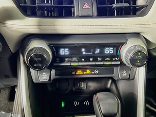 2024 Toyota Rav4 XLE — photo 23