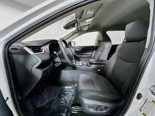 2025 Toyota Rav4 XLE — photo 12