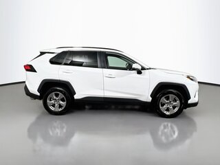 2025 Toyota Rav4 XLE — photo 2