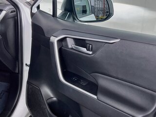 2025 Toyota Rav4 XLE — photo 29