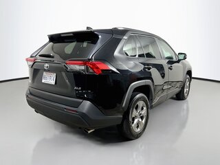 2025 Toyota Rav4 XLE — photo 3