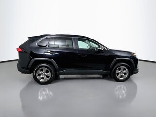2025 Toyota Rav4 XLE — photo 2