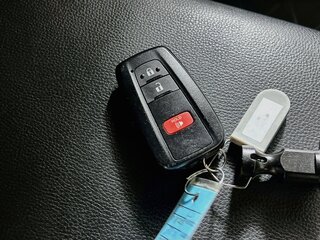 2025 Toyota Rav4 XLE — photo 33