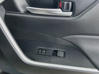 2025 Toyota Rav4 XLE — photo 29