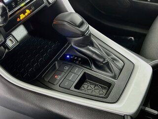 2025 Toyota Rav4 XLE — photo 21