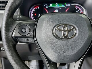 2025 Toyota Rav4 XLE — photo 16