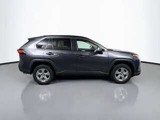 2025 Toyota Rav4 XLE — photo 2
