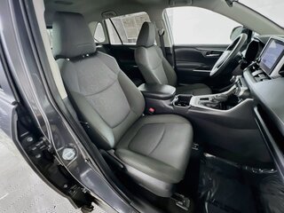 2025 Toyota Rav4 XLE — photo 28