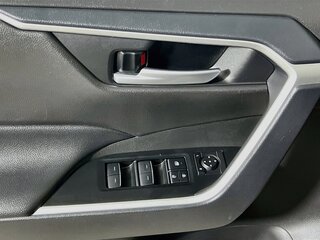 2025 Toyota Rav4 XLE — photo 14