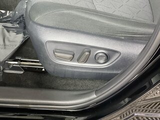 2025 Toyota Rav4 XLE — photo 13
