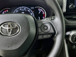 2025 Toyota Rav4 XLE — photo 17