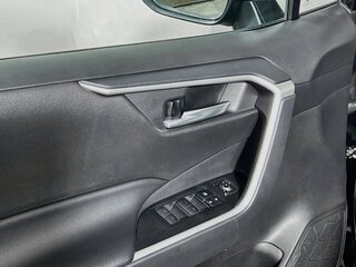 2025 Toyota Rav4 XLE — photo 14
