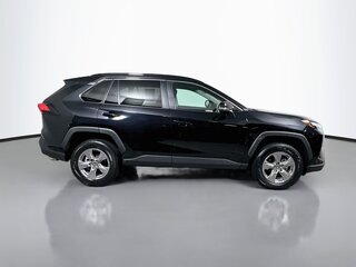 2025 Toyota Rav4 XLE — photo 2