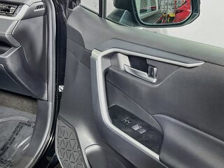 2025 Toyota Rav4 XLE — photo 29