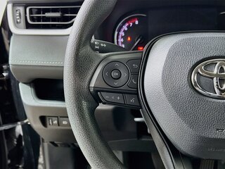 2025 Toyota Rav4 XLE — photo 16