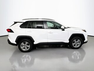 2023 Toyota Rav4 XLE — photo 2