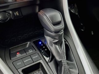 2023 Toyota Rav4 XLE — photo 21