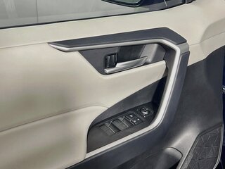 2025 Toyota Rav4 XLE — photo 14