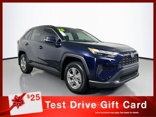 2025 Toyota Rav4 XLE — photo 1