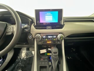 2025 Toyota Rav4 XLE — photo 22