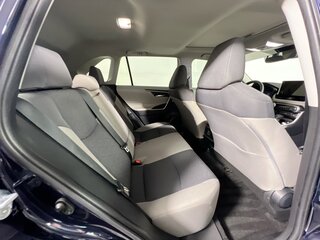 2025 Toyota Rav4 XLE — photo 30