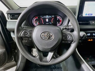 2025 Toyota Rav4 XLE — photo 15