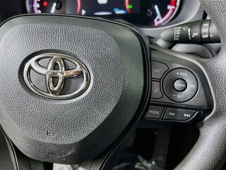 2025 Toyota Rav4 XLE — photo 17
