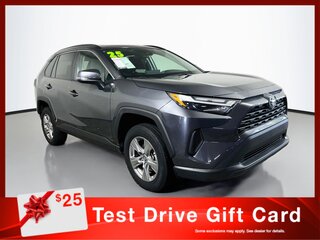 2025 Toyota Rav4 XLE — photo 1
