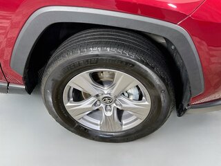 2025 Toyota Rav4 XLE — photo 11