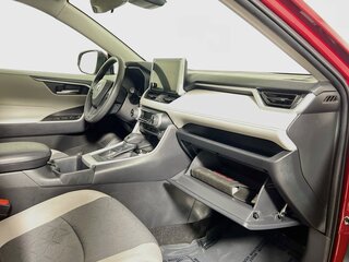 2025 Toyota Rav4 XLE — photo 32