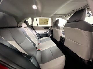 2025 Toyota Rav4 XLE — photo 30