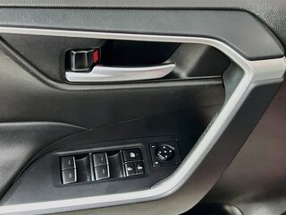 2023 Toyota Rav4 XLE — photo 14